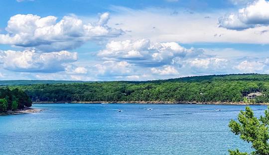 Greers Ferry Lake